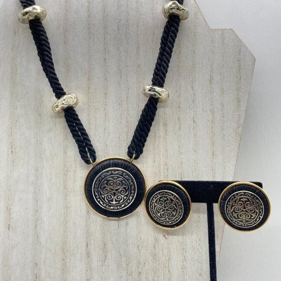 Vintage Renaissance Set Black Cord Choker 15" Necklace Clip On Earrings Two Tone - Picture 2 of 15